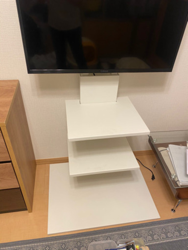 テレビスタンド　ホワイト　別売り棚板付き