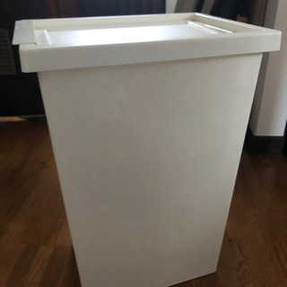 IKEA ゴミ箱の画像