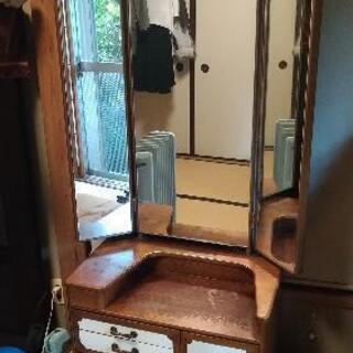 鏡台の画像