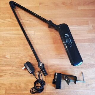 デスクライト　ツインバード　LE-H638B