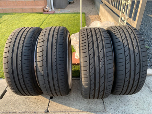 プリウス　19インチ　タイヤホイールセット