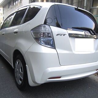 車検たっぷり★令和５年６月まで◆フィットハイブリット◇スマートセレクション◆HIDヘッドライト◇オートエアコン◆クルーズコントロールの画像