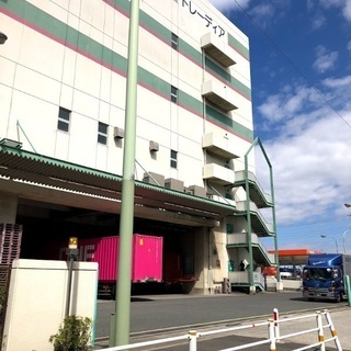 ステッカー・ラベル貼り作業の画像