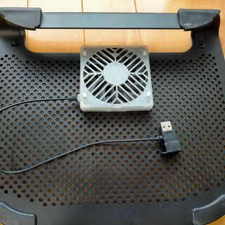 ノートパソコン冷却台の画像