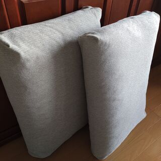 IKEAソファ用クッション  背もたれクッションの画像