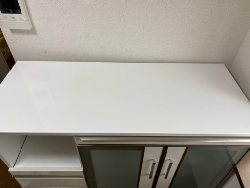 1ヶ月のみ使用　極美品食器棚