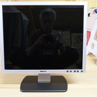 ディスプレイ（DELL SP1908FP)