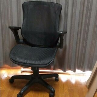 アーロンチェア風　コストコオフィスチェア