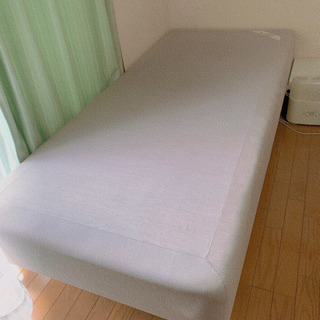 脚付きマットレスベッド