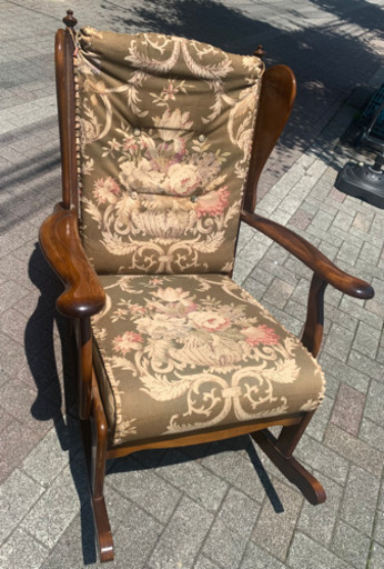 カリモクロッキングチェア