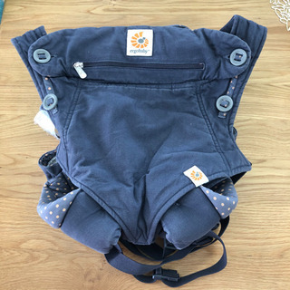 無料！エルゴベビー☆抱っこ紐☆新生児～3歳ごろまで。ネイビー☆色...