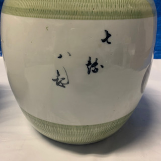 陶器の鉢（火鉢）の画像