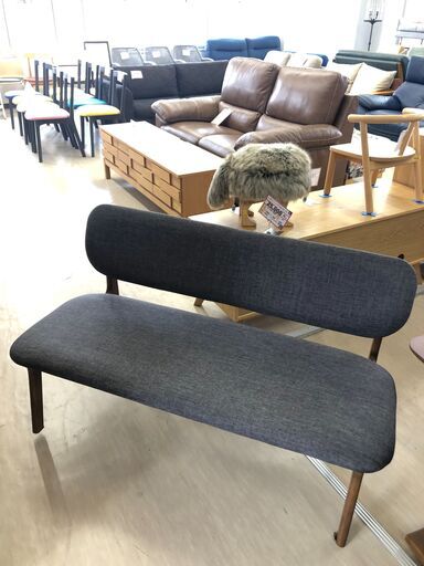 家具も家電も探すなら「リサイクルR」❕ ベンチダイニングセット❕ ゲート付き軽トラ”無料貸出❕購入後取り置きにも対応 ❕Ｒ852
