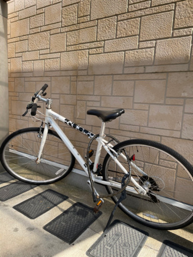 クロスバイク　自転車　白
