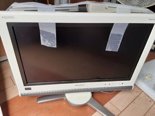 ☆SHARPシャープ　液晶カラーテレビ　AQUOS　リモコンあり
