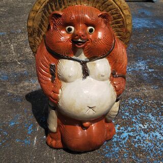 狸の置物