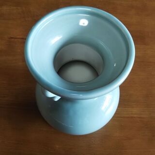 青磁の壺の画像