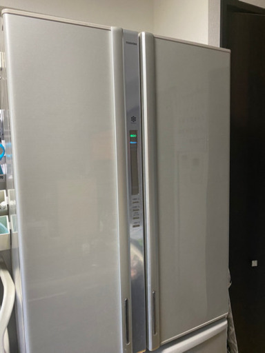 お譲り先決まりました　東芝製　6ドア冷蔵庫　426L 2011年製　料理に便利な真ん中野菜室モデル