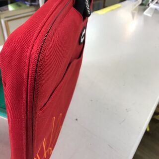 セール中につき、2割引きで販売中！2,178円→1,742円　 HUGGER ハガー　パソコンインナーケース　ソフトケース　PC携帯バッグ　レッド　赤の画像