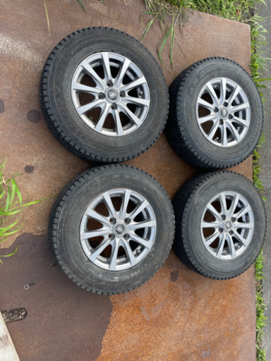 プロボックス　サクシードサイズ　冬タイヤ　アルミ付き