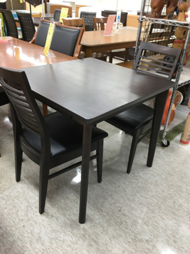 ニトリの2人掛けダイニングセット