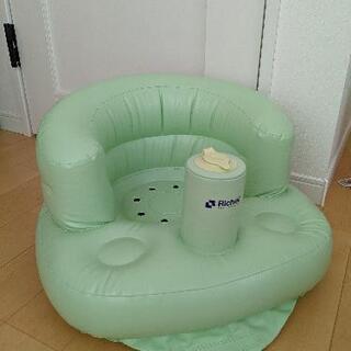 バスチェア リッチェルふかふかベビーチェア　