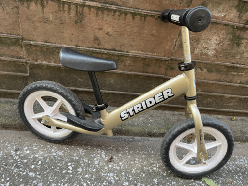 ストライダー ゴールド 限定品