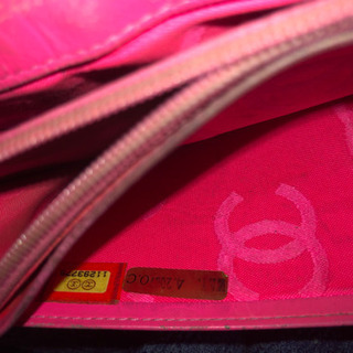 シャネル財布の画像