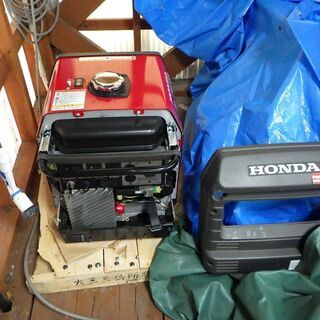 美品　ホンダ　インバーター発電機2.8ｋva  EU2.8is（...