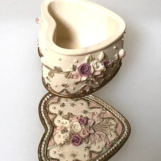 薔薇の小物入れ（再値下げ）２個まとめての画像