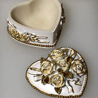 薔薇の小物入れ（再値下げ）２個まとめての画像