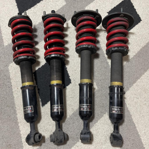 RS-R BLACK★i 18クラウン等に！