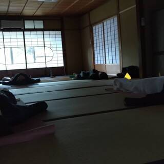 素朴なお寺ヨガ教室　の画像