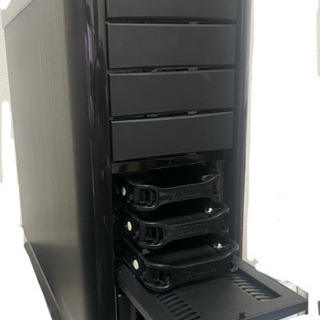 ATXフルタワーPCケースの画像