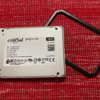  Crucial SSD 2000GB 内蔵2.5インチ 7mm MX500 (9.5mmスペーサー付属)