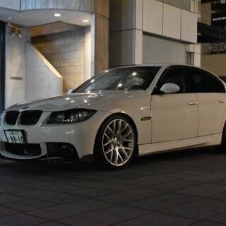 E90 BMW 325i スーパーチャージャー付きの画像