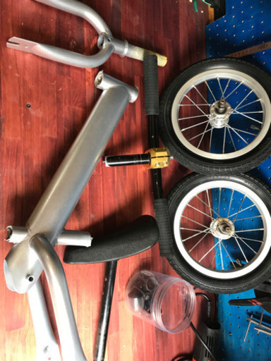 ストライダー カスタム　塗装リペイント