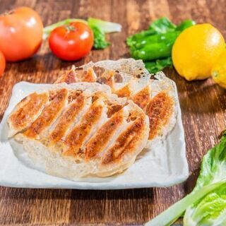 人気の餃子専門店　(1)ホールStaff・キッチンStaff　 (2)社員Staff（未経験OK）を募集中！の画像