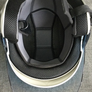 中古　ヘルメット　排気量125cc以下用　57 から　60　 （ｃｍ）　バイク用　セミジェット　タイプ　シルバーの画像