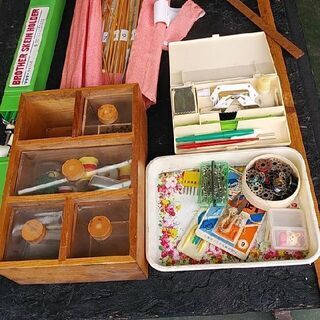 無料です。さしあげます。編み物　編み機　ミシンボビン　編み棒　ブ...