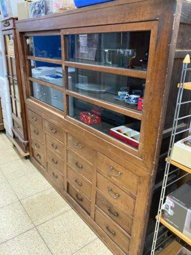 飾り棚　食器棚　アンティーク　レトロ　明治大正昭和　ゆらゆらガラス