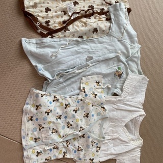 新生児　肌着、ロンパースなどの画像