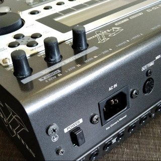 Roland TD-12 電子ドラム モジュールの画像