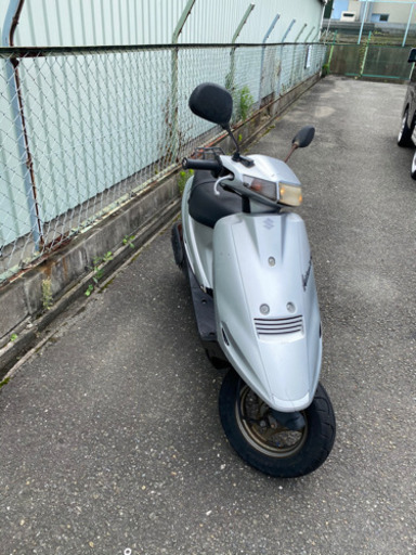 人気の小型　アドレスv100