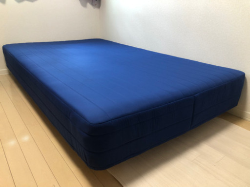 決まりました！セミダブル　ブルー　足付きマットレス