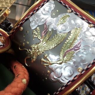 【愛品倶楽部柏店】置物 ﾒﾉｳ玉付木彫り龍 兜飾り 新型竜25号兜【管理No:112-041956 002】柏市周辺 出張買取 持込買取 引越し 処分 不要 生前整理 遺品整理 ご相談を！ 松戸 流山 我孫子 ﾘﾕｰｽ ﾘｻｲｸﾙ【店舗同時販売中】の画像