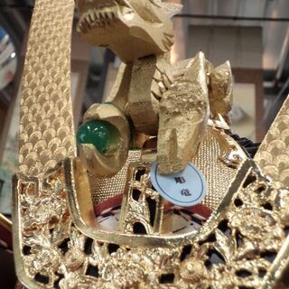 【愛品倶楽部柏店】置物 ﾒﾉｳ玉付木彫り龍 兜飾り 新型竜25号兜【管理No:112-041956 002】柏市周辺 出張買取 持込買取 引越し 処分 不要 生前整理 遺品整理 ご相談を！ 松戸 流山 我孫子 ﾘﾕｰｽ ﾘｻｲｸﾙ【店舗同時販売中】の画像