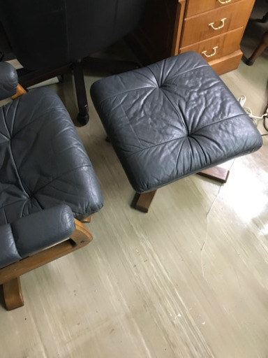 [大幅値下げ]オットマン付きチェアー、椅子