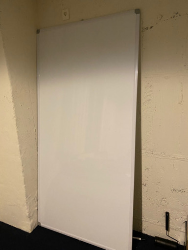 【ほぼ新品】会社で使えるホワイトボード
