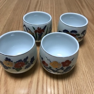 204、湯飲み茶わん(梅、松、菊、あやめ) 4個セットの画像